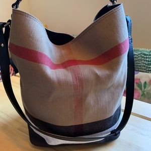 Burberry Ashby Hobo Medium